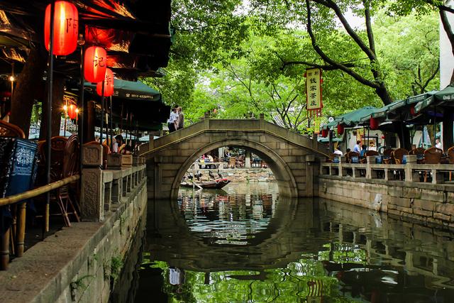 探索东山镇：美食之旅的新地图